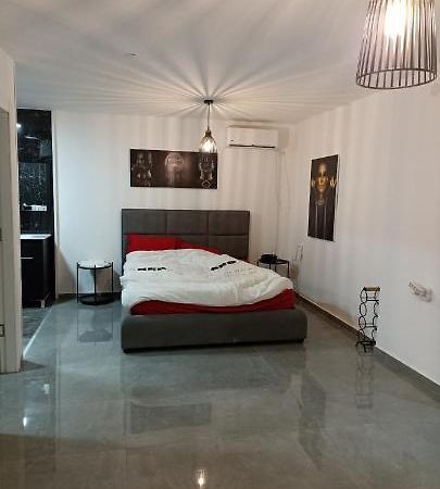 שמילה אירוח 1 Apartment Арад Екстериор снимка